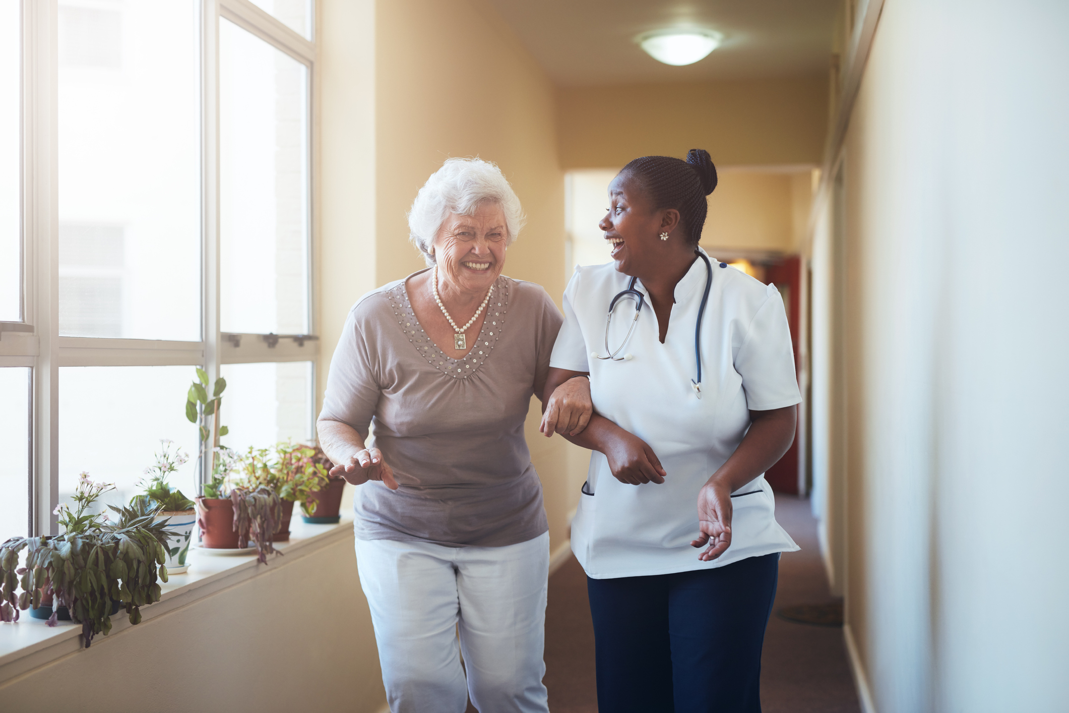 beyond-the-pay-benefits-of-working-in-senior-care